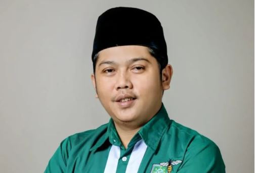 <p>Wakil Wali Kota Bandung Erwin resmi tersangka dugaan korupsi. PKB tegaskan hukum harus adil dan transparan, tanpa langsung menilai bersalah.</p>

