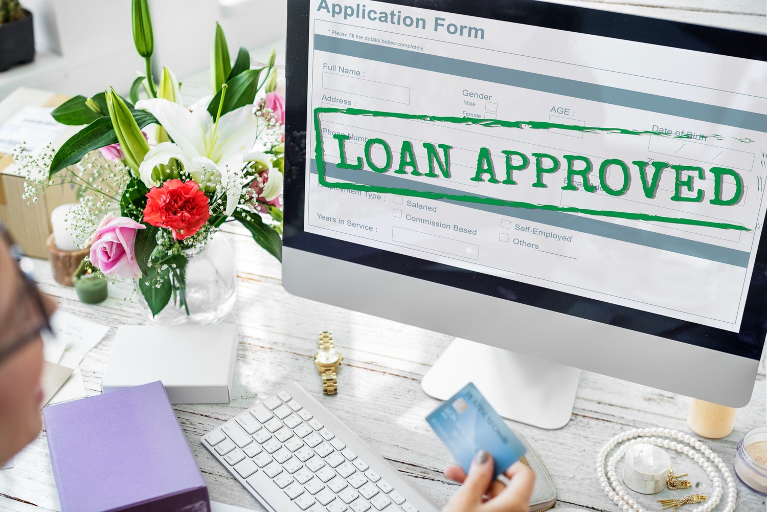 <p>Ilustrasi peminjaman dana ke bank. Dokumen-dokumen yang harus disiapkan untuk mengajukan KUR. Foto: Freepik.com</p>
