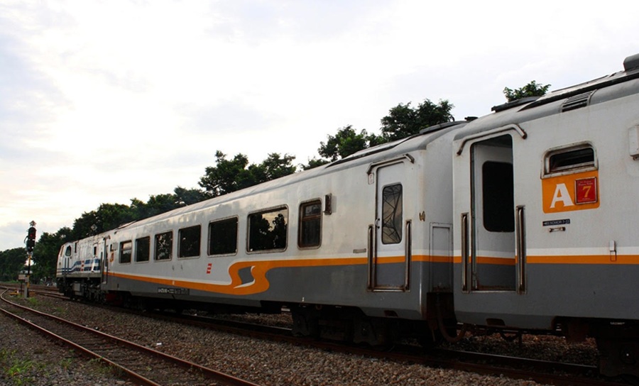 <p>Ilustrasi kereta api. Menjadi salah satu moda transportasi yang akan mendapatkan diskon selama musim liburan sekolah 2025 sebagai bentuk stimulus ekonomi dari pemerintah. (Foto: Pixabay).</p>
