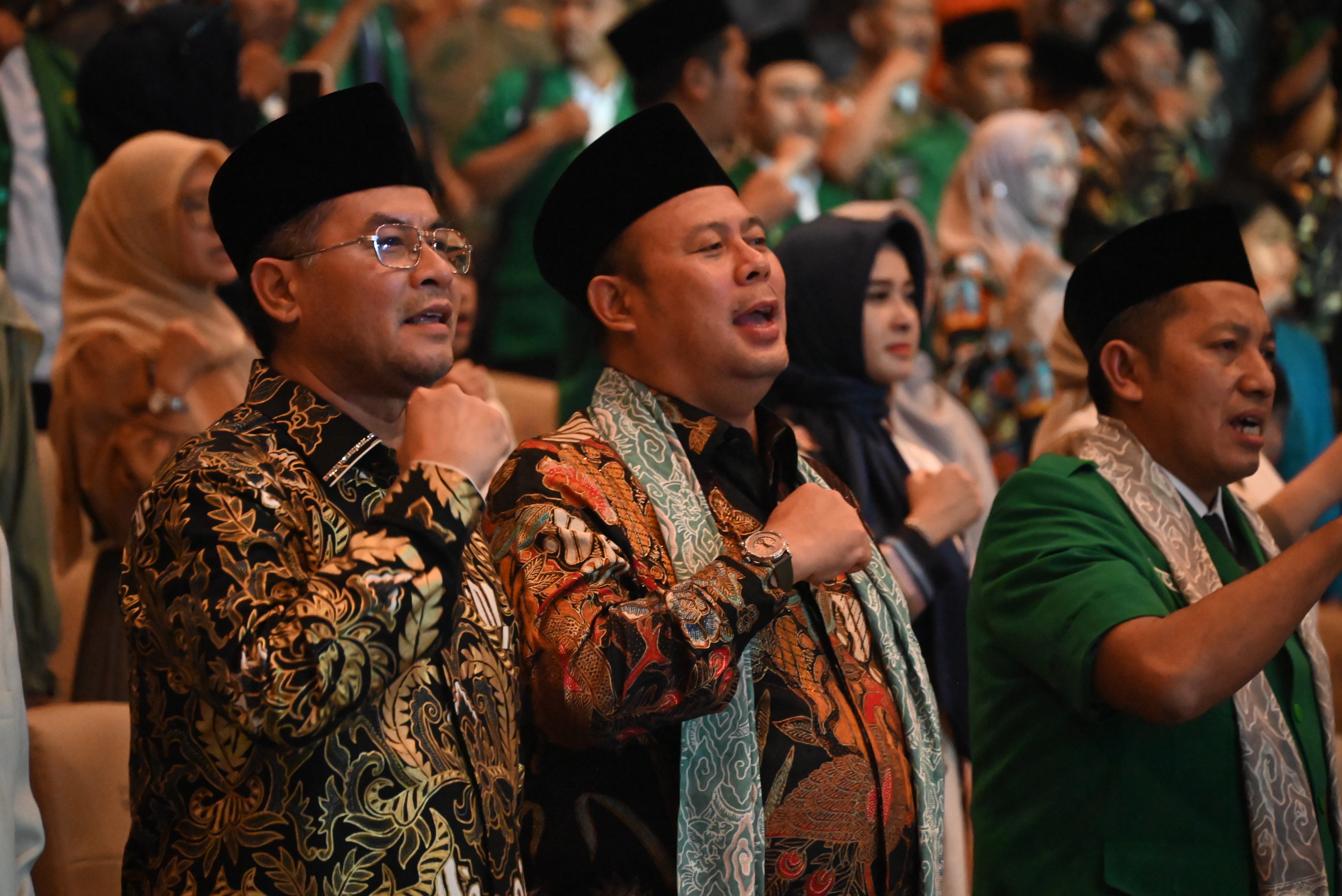 <p>Wakil Ketua DPR RI, Cucun Ahmad Syamsurijal (tengah), saat acara di Kabupaten Bandung, Jawa Barat, Sabtu (5/7/2025). (Dok.DPR RI)</p>
