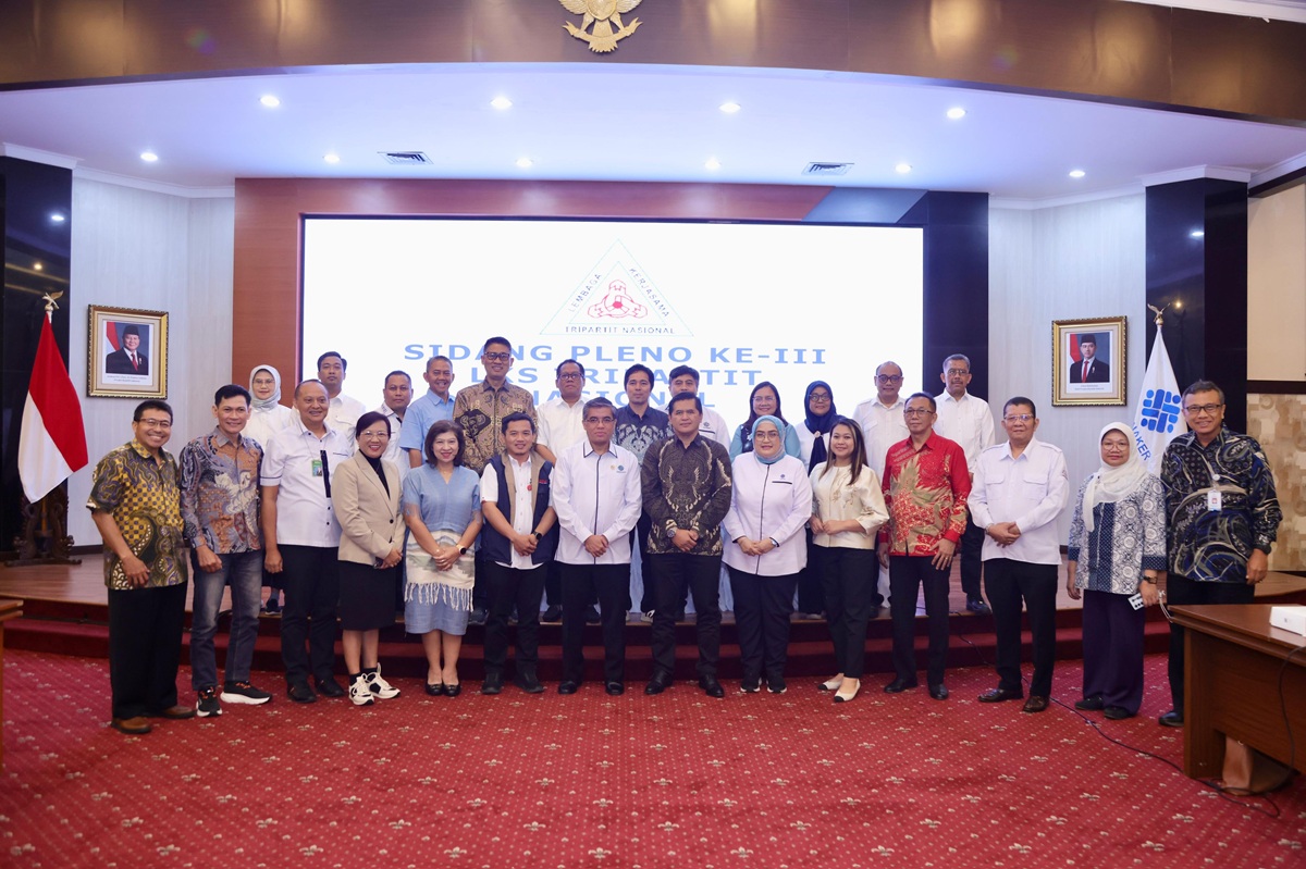 <p>Sidang Pleno Lembaga Kerja Sama (LKS) Tripartit Nasional di Gedung Kemnaker, Jakarta, Selasa (15/7/2025). (Dok.Kemenaker)</p>
