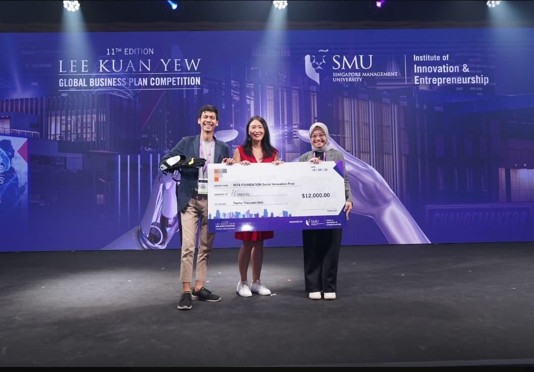 <p>Karla Bionics  satu-satunya finalis tim 50 besar dari Indonesia dalam Lee Kuan Yew Global Business Plan Competition (LKYGBPC) Edisi ke-11. (Dok. Karla Bionics)</p>

<p> </p>

<p> </p>
