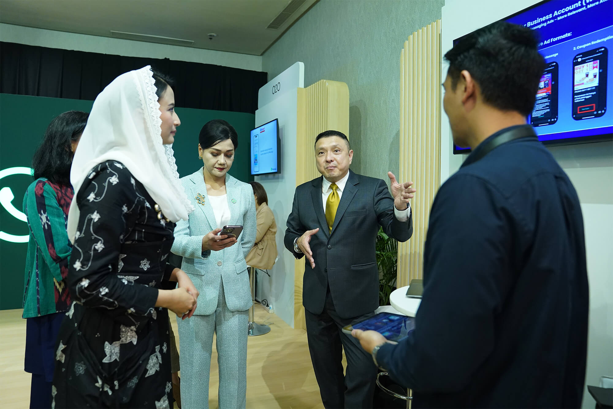 <p>Pada acara WhatsApp Business Summit 2025 di Jakarta, Selasa , 12 Agustus 2025, Wamendag Roro berharap ke depannya, salah satu inisiatif yang dapat terwujud, yaitu kerja sama dalam mendukung salah satu program utama Kemendag, UMKM BISA Ekspor. (Dok. Kemendag)</p>
