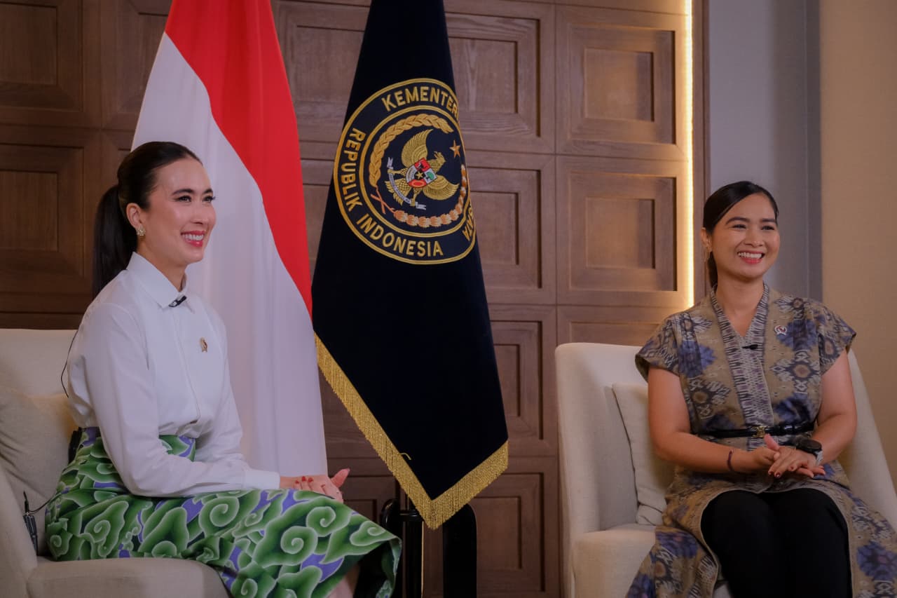 <p>Menteri Pariwisata Widiyanti Putri Wardhana bersama Wakil Menteri Pariwisata Ni Luh Puspa saat menyampaikan Laporan Kinerja Bulanan, pada Kamis 4 September 2025), di Jakarta. (Dok. Kemenpar)</p>
