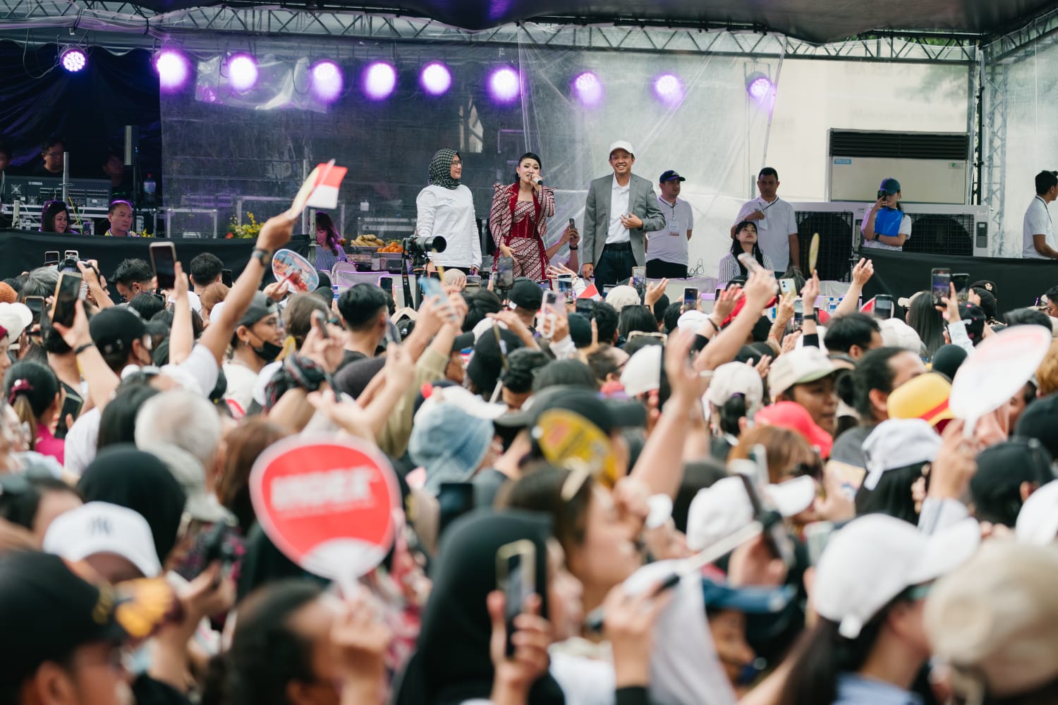<p>Lebih dari 11.000 PMI memadati New Taipei City Hall Plaza, Taiwan menyaksikan  festival budaya Indonesia dengan tema Teman Seperjuangan PMI yang digelar oleh KDEI Taipei berkolaborasi dengan Pemerintah New Taipei City, dan Bank Rakyat Indonesia (BRI) cabang Taipei, Sabtu, 9 Agustus 2025. (Dok. KDEI Taipei)</p>

<p> </p>
