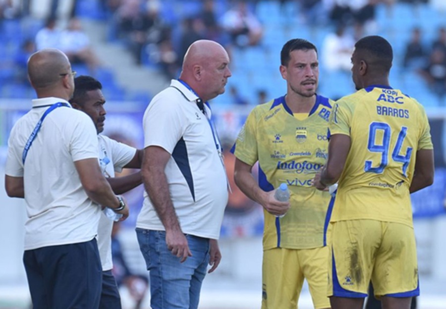 <p>Ilustrasi persib vs persita. Simak persib vs persita prediction serta analisis persib vs persita live score. Mau beli tiket persita vs persib bandung, baca dulu langkahnya! Foto: Persib.co.id.<br />
 </p>
