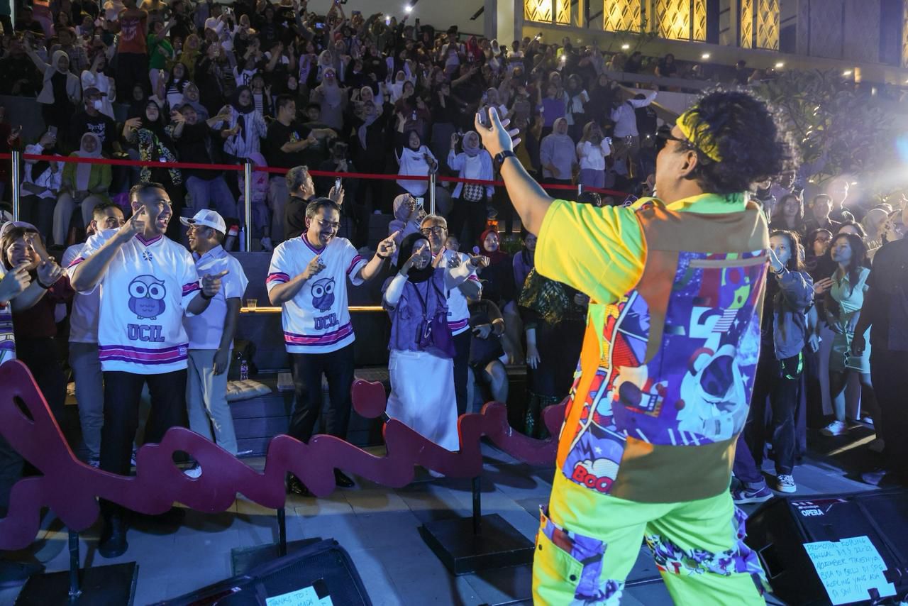 <p>Menteri UMKM Maman Abdurrahman menghadiri acara Pemanasan Kopling 2025 di Sarinah, Jakarta Pusat, Kamis, 2 Oktober 2025, yang digelar bersama Gajah Mada Entertainment dan Prambors Radio. (Dok. Kementerian UMKM)</p>
