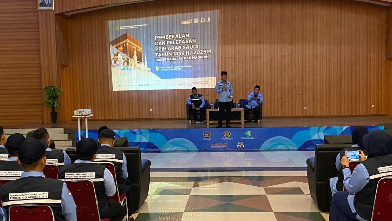 <p>Acara pembekalan terakhir petugas 323 Petugas Penyelenggara Ibadah Haji (PPIH) Arab Saudi untuk musim haji 1446 H/2025 di Aula SG1 Asrama Haji Pondok Gede, Jakarta, Minggu, 27 April 2025. (Dok.Kemenag)</p>
