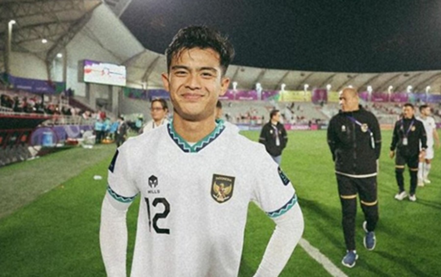 <p>Potret Pratama Arhan. Gelandang Persib, Adam Alis ingin bertukar jersey dengan penggawa Bangkok United, Arhan.</p>
