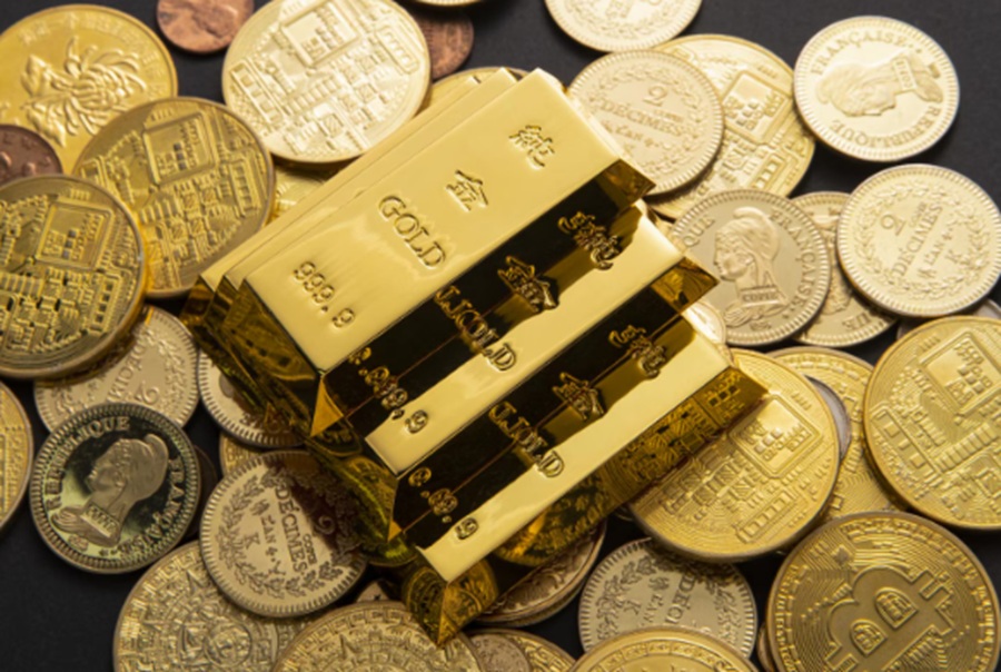 <p>Ilustrasi emas 24 karat. Update harga emas Antam hari ini kembali naik. (Foto: Freepik).</p>
