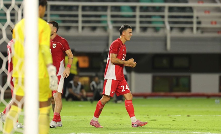 <p>Dua pemain Persib, Marc Klok dan Eliano Reijnders mengaku senang bisa memberikan kontribusi besar bagi Timnas Indonesia. (Foto: Persib).</p>
