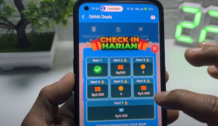 <p>Kabar gembira untuk pengguna aplikasi Dana dan penonton setia YouTube! Kreator konten Sandi Tutorial resmi mengumumkan giveaway Rp3 juta bagi subscriber yang aktif menonton dan berinteraksi di kanalnya. Program ini menjadi peluang emas bagi siapa pun yang ingin mendapatkan hadiah tunai sekaligus mempelajari cara mendapatkan saldo Dana gratis secara aman dan mudah. Foto Sandi Tutorial.</p>
