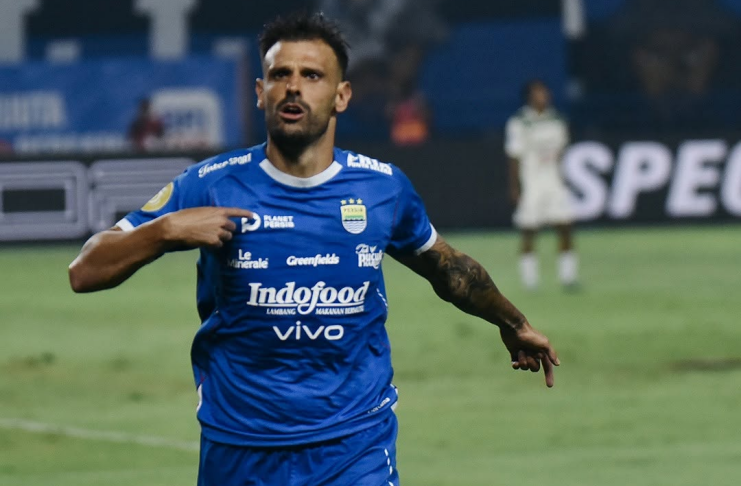 <p>Malut United datangkan Ciro dan Tyronne, pilar juara Persib. Apa target mereka di Liga Super Indonesia musim depan? Simak ulasannya di sini!</p>

