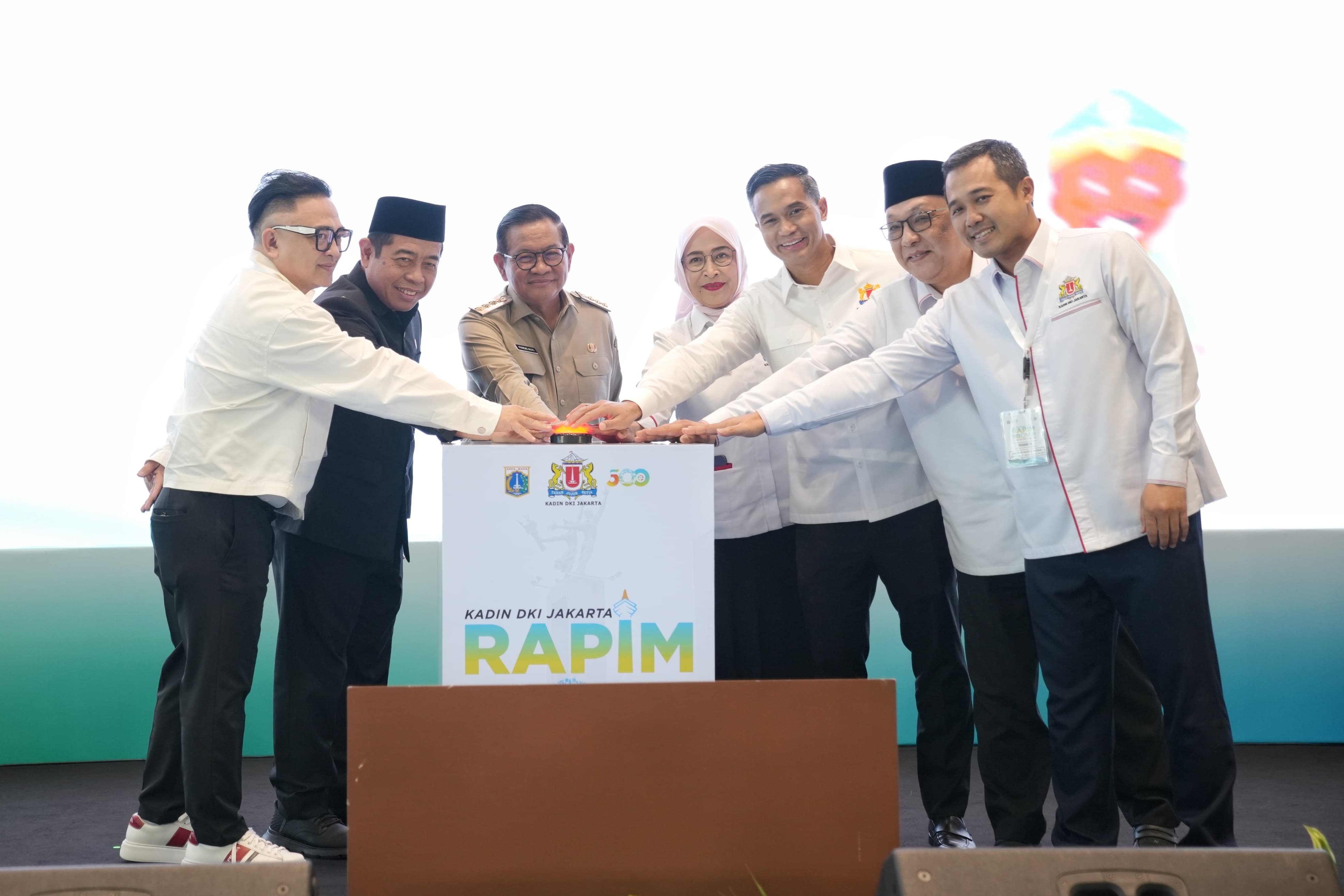 Pemprov Jakarta dan Kadin Perkuat Pelaku Usaha Lokal, Gubernur Pramono Buka Rapimprov Kadin 2026