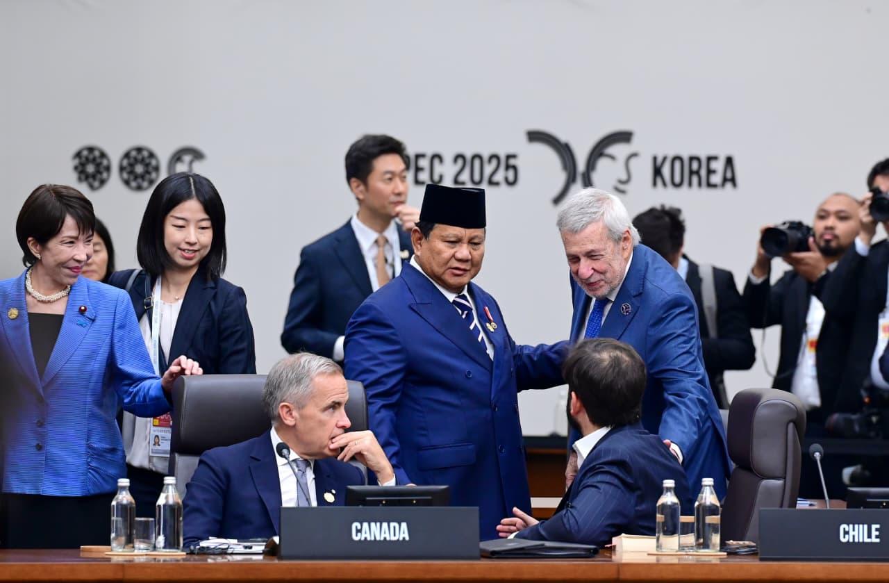 <p>Presiden pada APEC Economic Leaders’ Meeting (AELM) sesi ke-2 di Hwabaek International Convention Centre (HICO), Gyeongju, Korea Selatan,  Sabtu, 1 November 2025. (Dok. BPMI Setpres)</p>