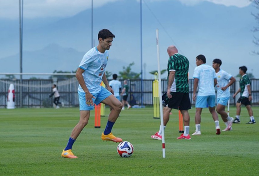 <p>Pemain baru Persib, Federico Barba sudah menjalani latihan perdananya. (Foto: Persib).</p>
