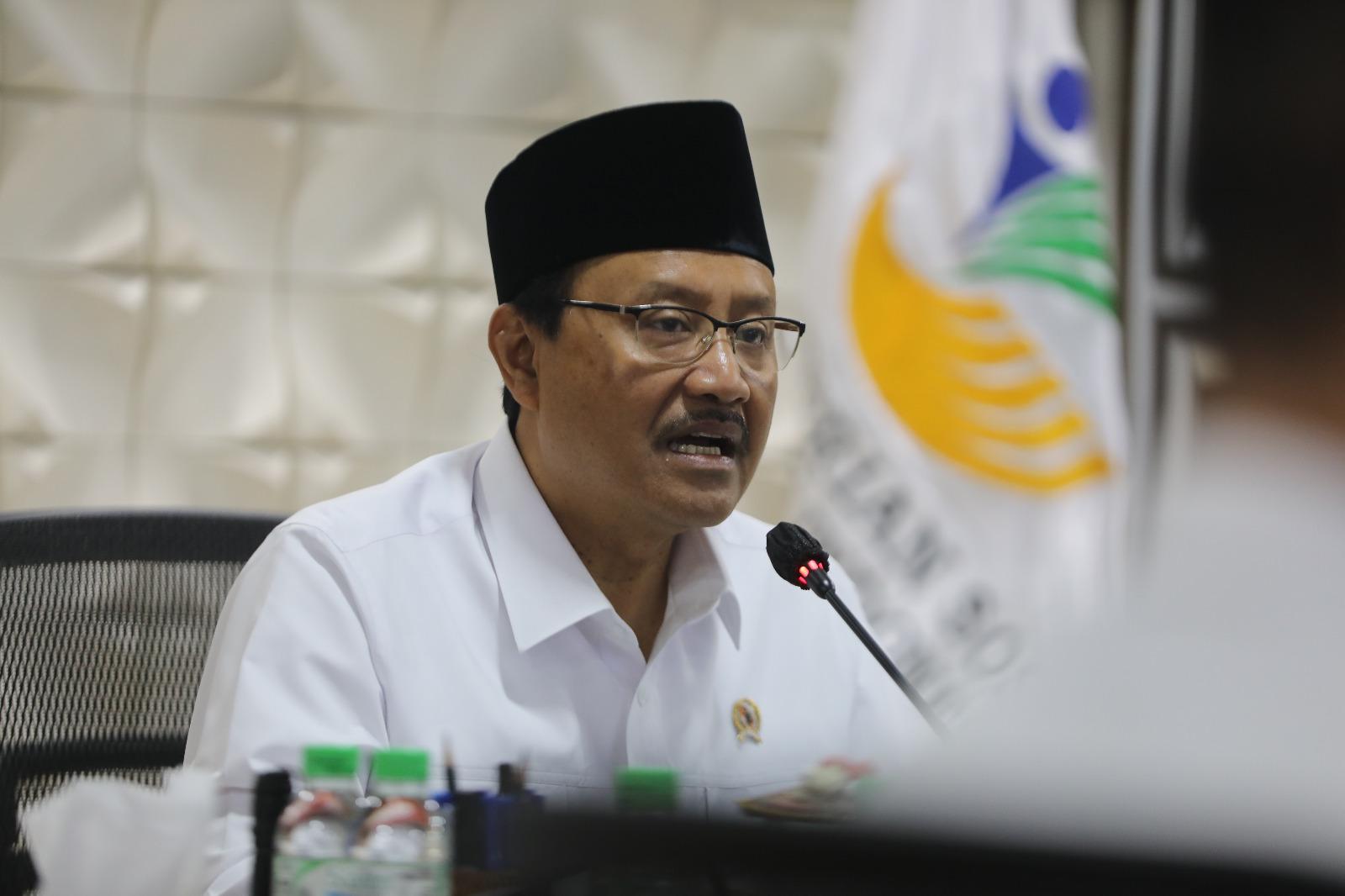<p>Ilustrasi pengumuman penyaluran Bansos Triwulan II oleh Kemensos. Untuk pertama kalinya penyaluran Bansos Triwulan II cair pakai acuan DTSEN, 1,8 Juta KPM tak lagi terima bansos. Ini penjelasannya! Foto: Kemensos RI</p>
