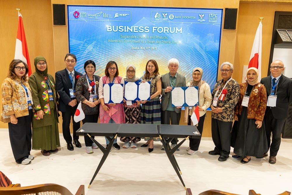 <p>Forum bisnis yang diselenggarakan Bank Indonesia di Paviliun Indonesia pada  World Expo 2025 Osaka, Selasa, 13 Mei 2025  berhasil mencatatkan penandatanganan empat nota kesepahaman dengan total nilai mencapai Rp7,8 miliar. (Dok. Bank Indonesia)</p>
