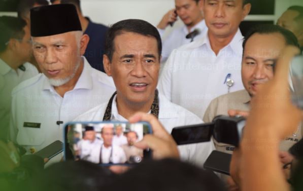 <p>Menteri Pertanian Andi Amran sedang berkegiata. Andi Amran dorong 80 ribu Koperasi Desa Merah Putih untuk potong rantai pasok dan majukan ekonomi desa di seluruh Indonesia.Foto: pertanian.go.id.</p>
