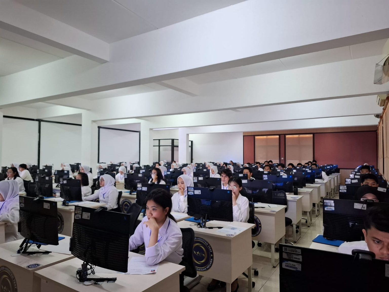 <p>Link CPNS 2025 resmi hanya di SSCASN BKN. Ketahui jadwal pendaftaran, syarat berkas, cara daftar online, dan tips lolos seleksi administrasi CPNS 2025 di sini. Foto bandung.bkn.go.id.</p>
