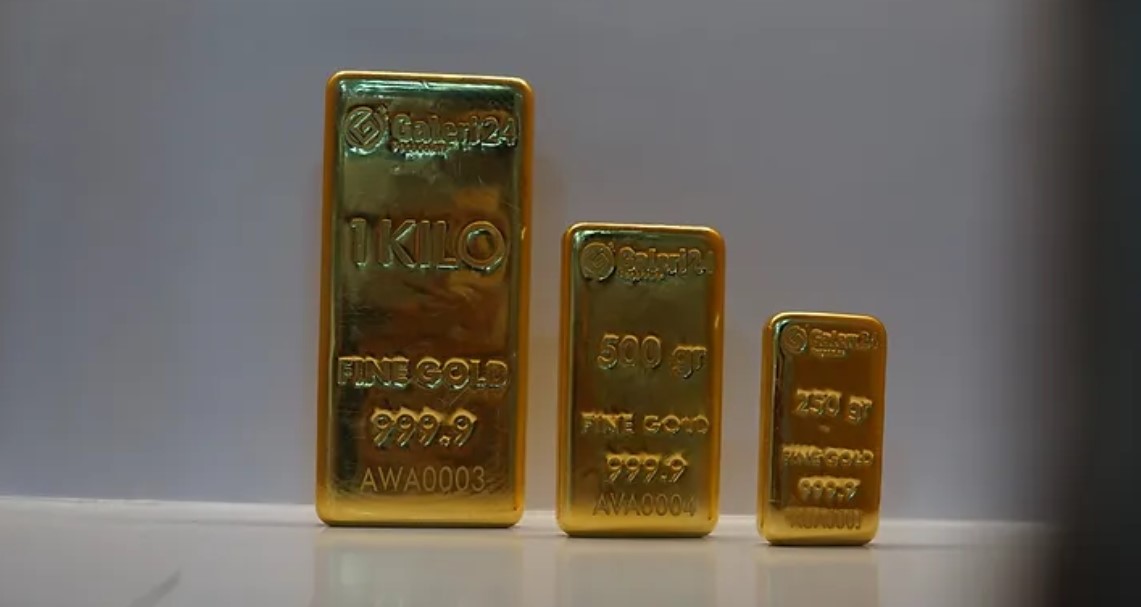 <p>Harga emas UBS dan Galeri24 turun ke Rp 2,3 jutaan! Saatnya ambil peluang investasi logam mulia sebelum naik lagi. Cek daftar lengkapnya di sini!</p>
