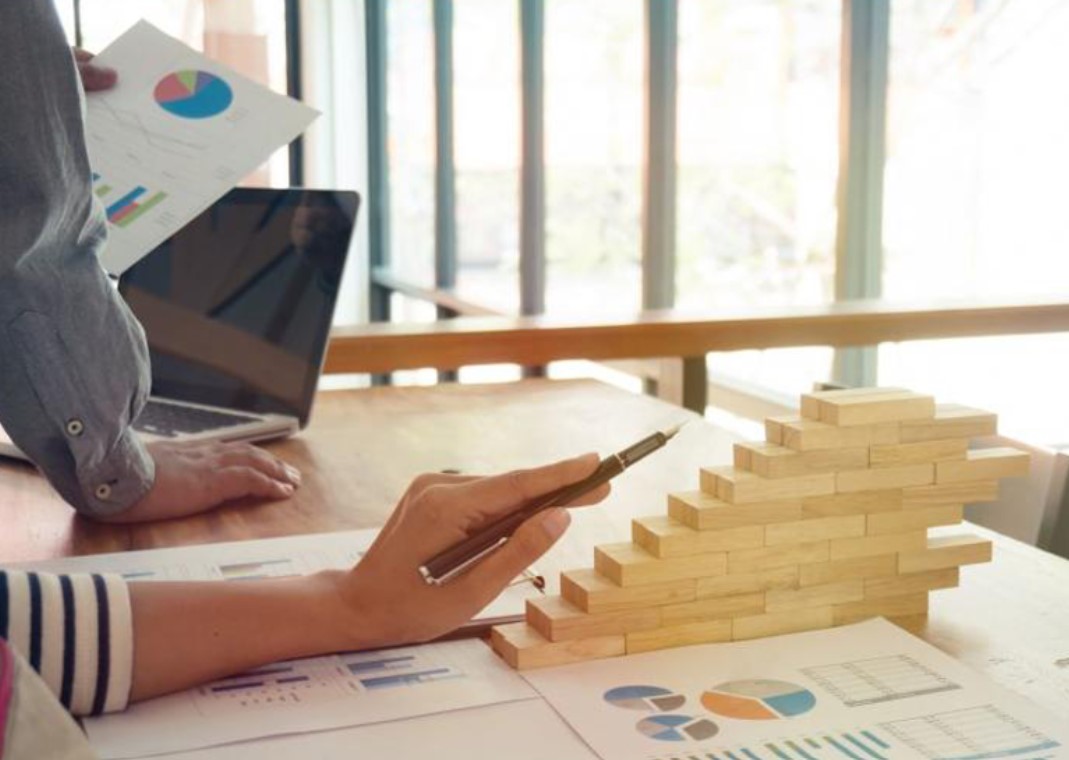 <p>Visualisasi pertumbuhan dan analisis koperasi sebagai upaya mengenali perbedaan koperasi terpercaya dan tidak terpercaya dari sisi keuangan dan pengelolaan. Foto: Dok. kop.go.id</p>
