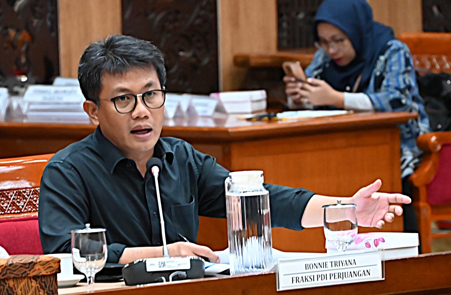 <p>Anggota Komisi X DPR RI Bonnie Triyana menyoroti penggunaan istilah “sejarah resmi” dalam draf Kerangka Konsep Penulisan Sejarah Indonesia. (Dok.DPR RI)</p>
