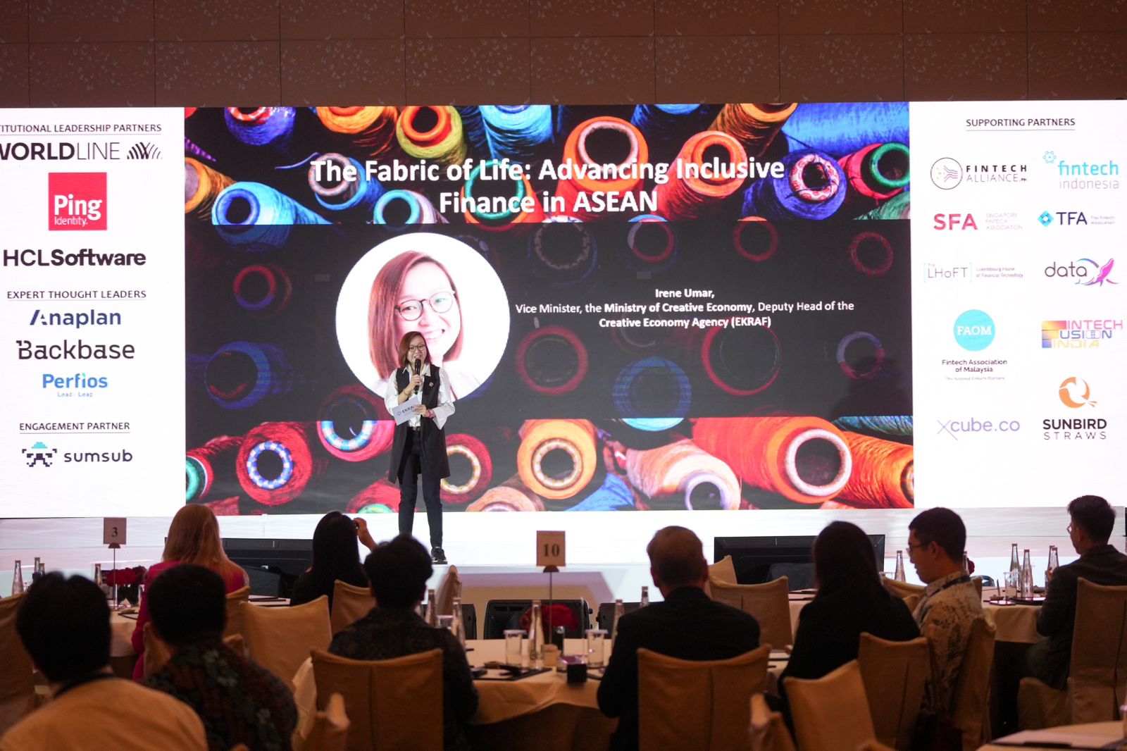 <p>Wamenekraf Irene Umar hadiri ASEAN Fintech Forum dorong pemberdayaan dan ketahanan ekonomi kreatif, Hotel Mulia, Jakarta, Selasa, 20 Mei 2025. (Dok.Biro Komunikasi Kemenekraf/Bekraf)</p>
