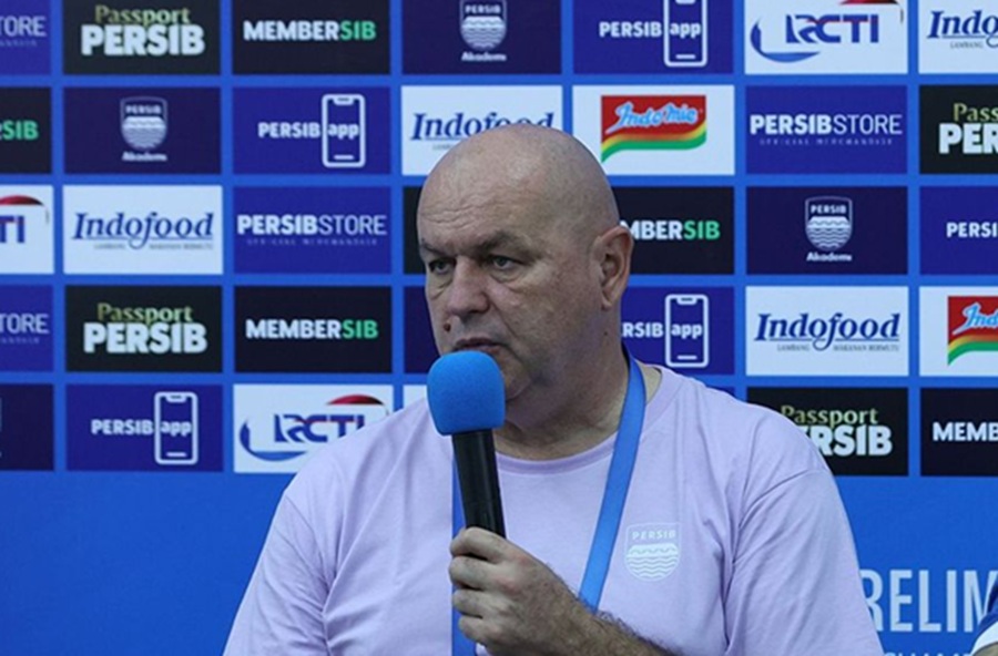 <p>Pelatih Persib, Bojan Hodak menilai skuad asuhnya tampil kurang maksimal saat melawan Manila Digger meski meraih kemenangan. (Foto: Persib).</p>

