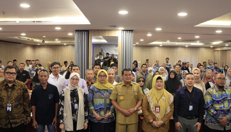 <p>Bupati Tangerang Moch Maesyal Rasyid menghadiri kegiatan Temu Mitra Usaha Mikro 2025 yang digelar Dinas Koperasi dan Usaha Mikro (Diskum) di Vega Hotel Gading Serpong, Tangerang, Selasa. 27 Mei 2025. (Dok.Pemkab Tangerang)</p>
