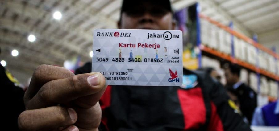 <p>Kini pekerja Jakarta bisa hemat ongkos! Daftar Kartu Pekerja Jakarta 2025 dan nikmati transportasi gratis Transjakarta, MRT, dan LRT setiap hari.</p>
