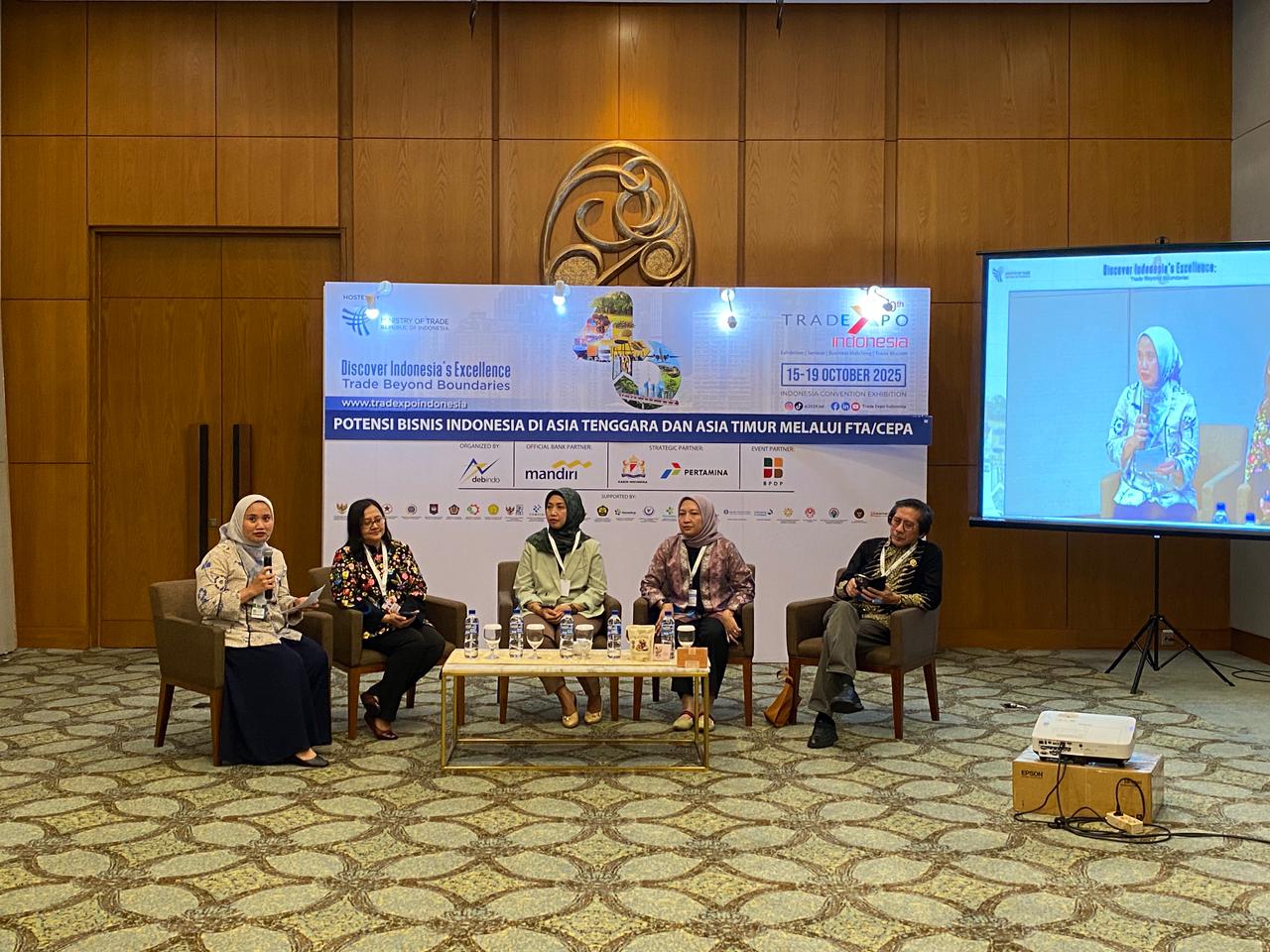 <p>Seminar bertajuk Potensi Bisnis Indonesia di Asia Tenggara dan Asia Timur melalui FTA/CEPA,  Jumat, 17 Oktober 2025. Seminar tersebut merupakan bagian dari rangkaian acara Trade Expo Indonesia (TEI) ke-40 di Indonesia Convention Exhibition (ICE) BSD City, Kabupaten Tangerang, Banten. (Dok. Kemendag)</p>

