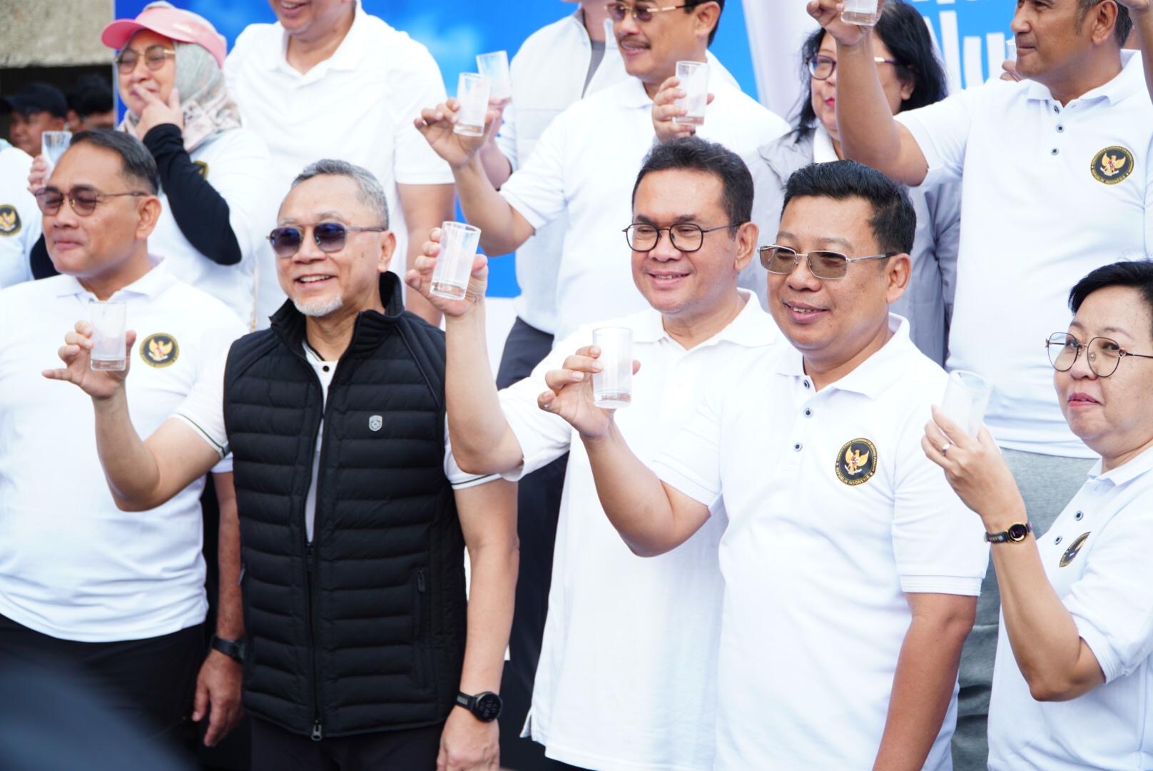 <p>Menteri Koordinator Bidang Pangan Zulkifli Hasan bersama Menteri Perdagangan Budi Santoso  dan Kepala Badan Pangan Nasional, Arief Prasetyo Adi menghadiri peringatan Hari Susu Nusantara 2025 yang berlangsung di Jakarta, pada Minggu, 15 Juni 2025. (Dok. Bapanas/NFA)</p>
