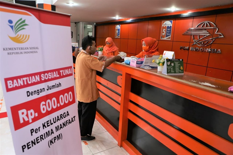 <p>Ilustrasi pencairan bansos Kemensos. Berikut jadwal pencairan bansos PKH tahap 2 Juni 2025, cara cek penerima bansos terbaru secara online dan mudah. (Foto: Pos Indonesia).</p>
