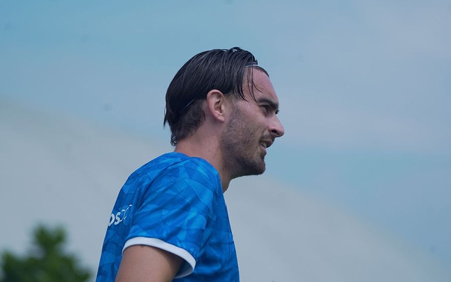 <p>Striker Persib, Andrew Jung dalam kondisi fit menjelang pertandingan melawan Bali United di pekan ke-11 Super League. Foto: Persib.</p>