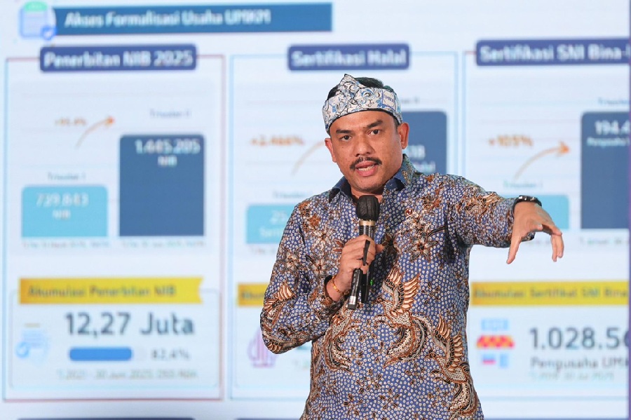 <p>Menteri UMKM, Maman Abdurahman menyebut kolaborasi strategis dengan APINDO jadi kunci kebangkitan UMKM di Indonesia.</p>
