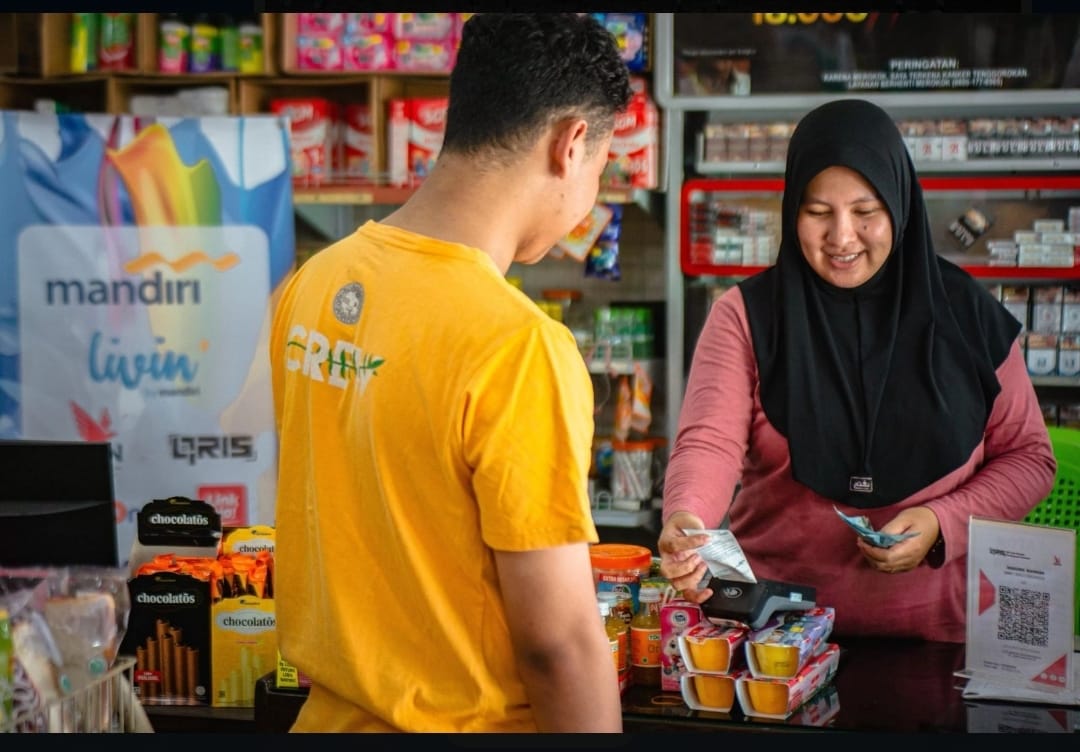 <p>Bank Mandiri salurkan Rp53,7 triliun kredit mikro untuk 654 ribu perempuan pengusaha, wujud nyata komitmen terhadap inklusivitas dan kesetaraan ekonomi nasional. (Dok. Bank Mandiri)</p>
