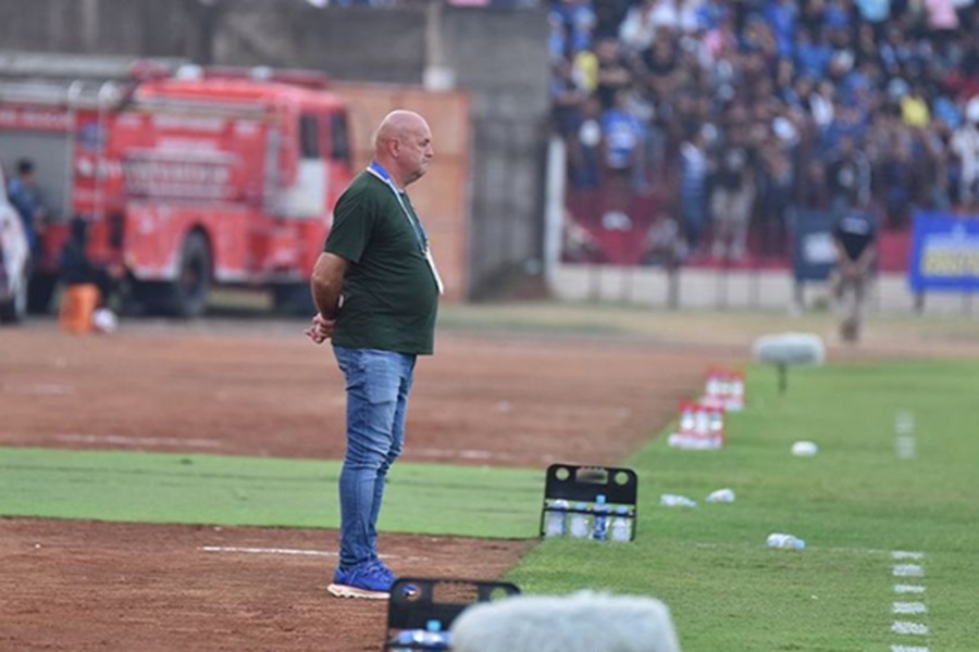<p>Pelatih Persib, Bojan Hodak mengaku senang karena bisa mendatangkan pemain bidikannya. (Foto: Persib).</p>
