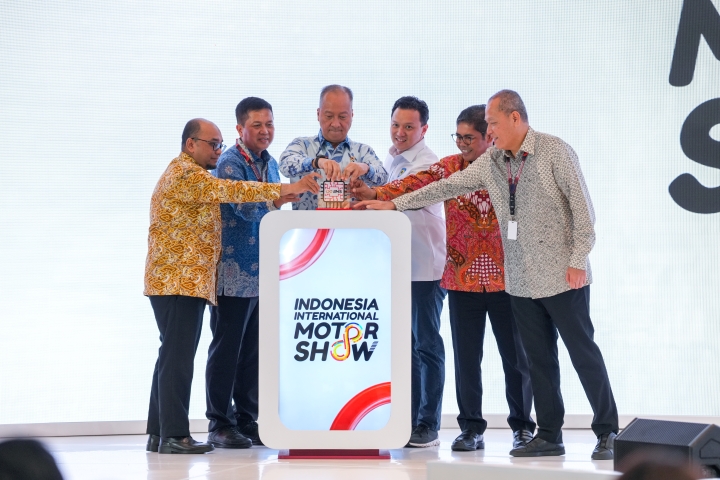 <p>Menteri Perindustrian Agus Gumiwang Kartasasmita saat membuka resmi&nbsp;Indonesia International Motor Show (IIMS) 2026 di JIExpo Kemayoran, Jakarta, Kamis, 5 Februari 2026. (Dok. Kemenperin)</p>

