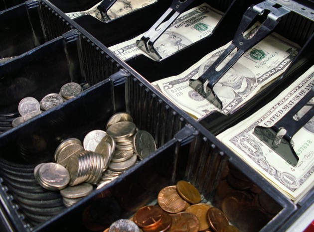 <p>Pelaku UMKM wajib tahu! Simak 10 cara efektif mengatur cash flow agar bisnis tetap stabil, lancar, dan siap tumbuh di tengah tantangan ekonomi.</p>
