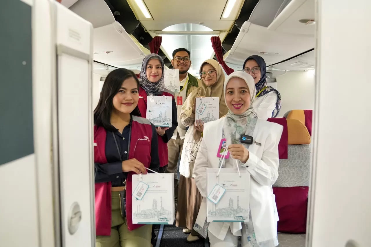 <p>PT Kilang Pertamina  Internasional (KPI) mengenalkan berbagai produk UMKM binaannya dalam penerbangan dari Palembang ke Jakarta pada Senin, 8 April 2025. (Dok. KPI)</p>
