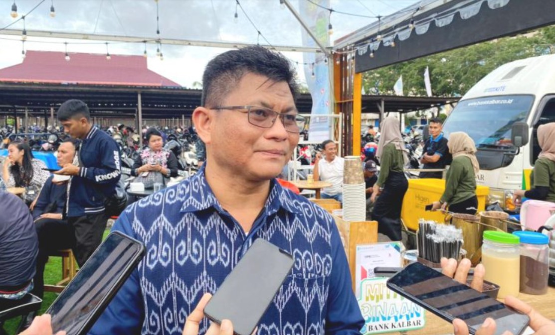 <p>Bank Kalbar bantu pensiunan dukung UMKM lewat KUR bunga rendah & investasi emas. Solusi cerdas wujudkan masa pensiun produktif & mandiri secara finansial.</p>
