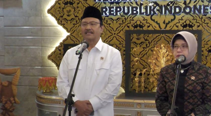 <p>Gus Ipul Mengumumkan Bansos PKH & Sembako yang cair. Bansos Rp10T cair untuk 16,5 juta keluarga! Siapa saja yang tetap dapat? Siapa yang dicoret? Cek faktanya di artikel ini! Foto : Kemensos</p>

