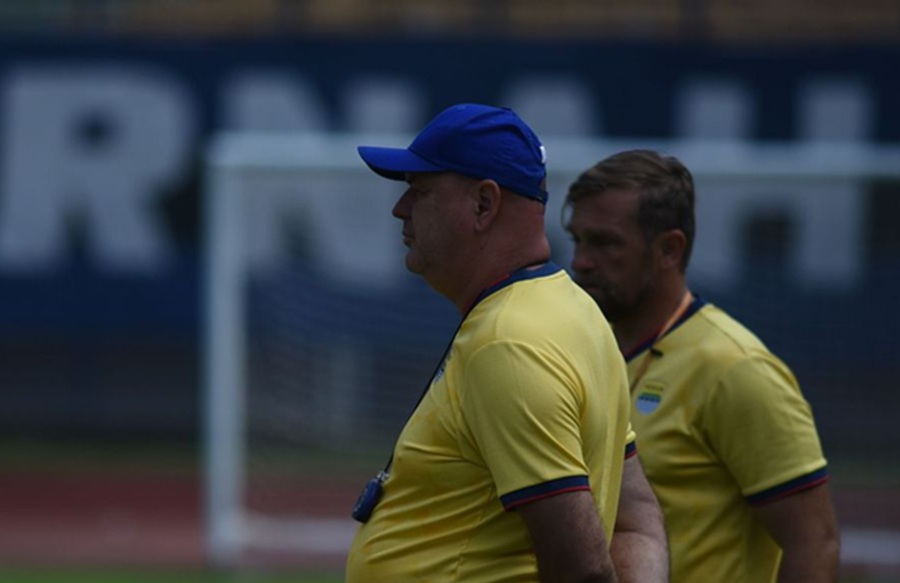 <p>Duel Arema vs Persib, Bojan Hodak siapkan rotasi pemain. (Foto: Persib).</p>
