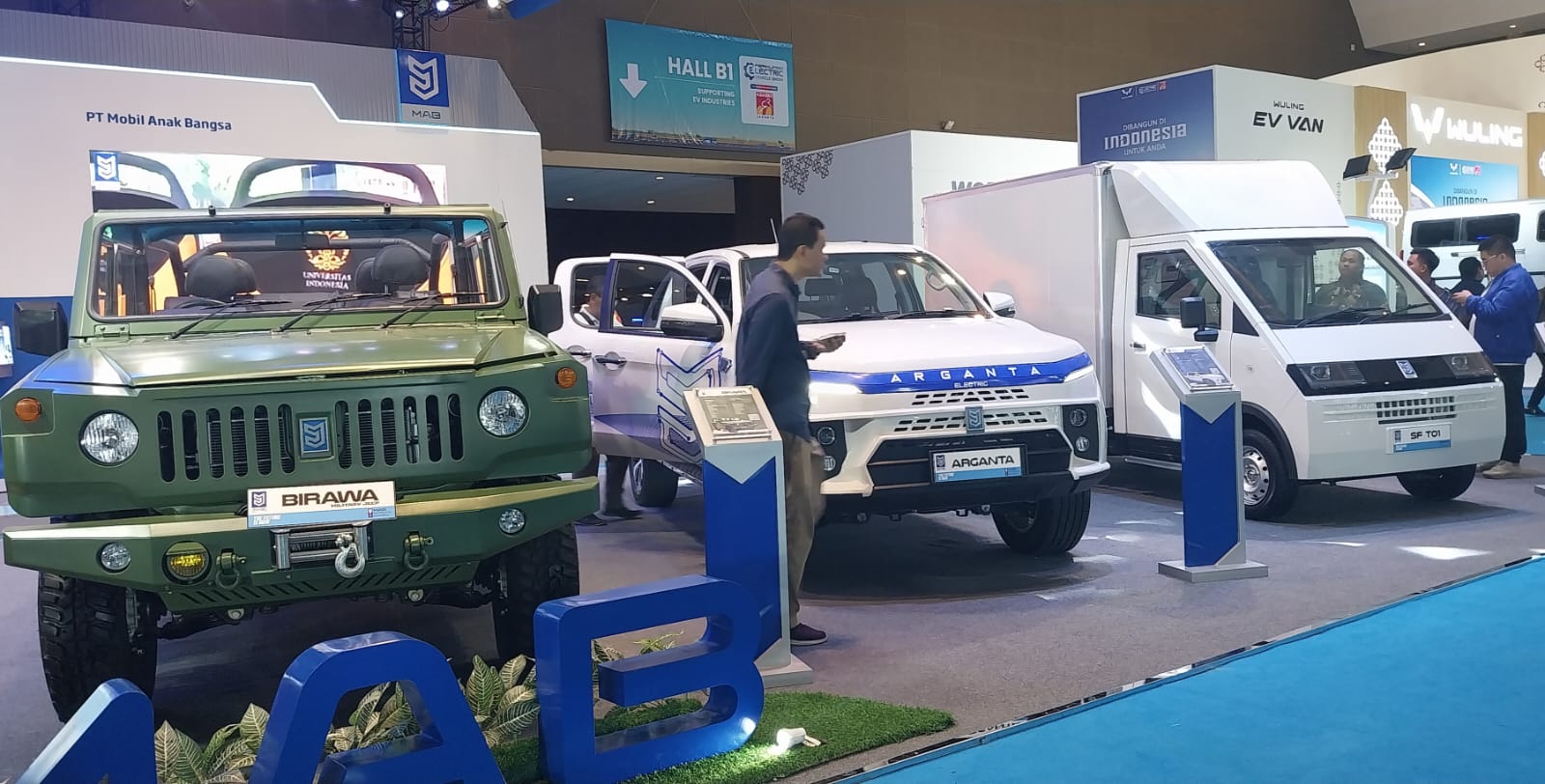 <p>Ragam kendaraan listrik komersial yang diproduksi PT Mobil Anak Bangsa (MAB) ikut meramaikan Pameran PEVS 2025 di JIExpo Kemayoran. (Dok. Sokoguru/Rosmery)</p>
