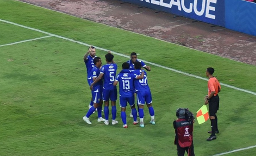<p>Persib Bandung kembali dikaitkan dengan tiga pemain asing calon rekrutan anyarnya untuk musim ini. (Foto: Persib).</p>
