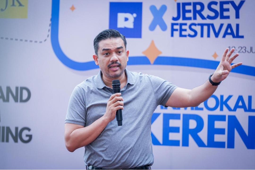 <p>Menteri UMKM Maman Abdurrahman menghadiri Blok M Kuliner & Clothing yang diselenggarakan oleh PT Tambulate Jaya Event, di Jakarta, Sabtu (14/6). (Dok.Kementerian UMKM) </p>
