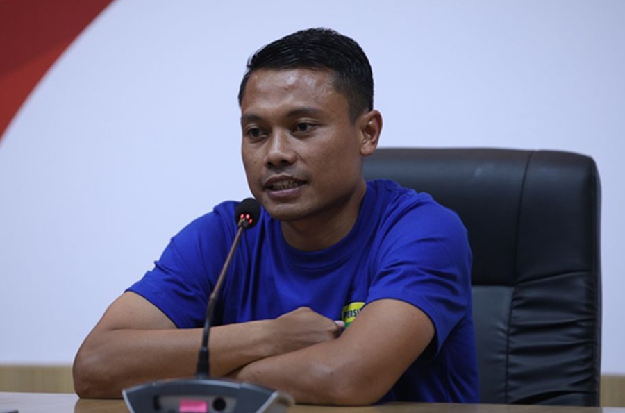<p>Gelandang Persib, Dedi Kusnandar mengaku terharus bisa comeback bersama tim saat melakoni Piala Presiden 2025. (Foto: Persib.co.id).</p>

