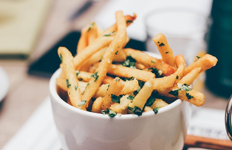 13+ Ide Jualan Makanan Modal Kecil untuk Ibu Rumah Tangga, Pasti Cuan!