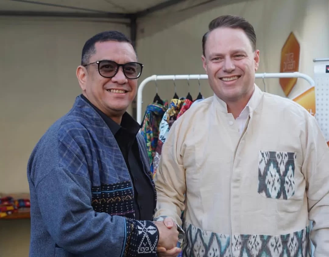 <p>PT Pertamina  (Persero) berkolaborasi dengan Perhimpunan Pelajar Indonesia (PPI) dan KBRI Australia menghadirkan deretan usaha mikro, kecil dan menengah (UMKM) binaan unggulan untuk tampil di panggung internasional. (Dok. Pertamina)</p>

<p> </p>

